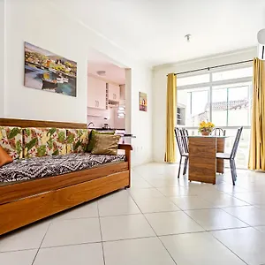 Apto 2 Suites, Ideal Famílias, 30m Do Mar Apartamento